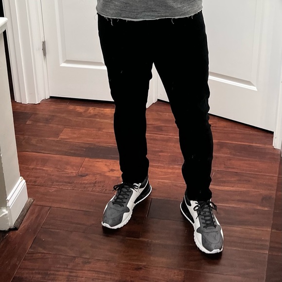 Louis Vuitton Run Away Sneaker - Picture 3 of 9